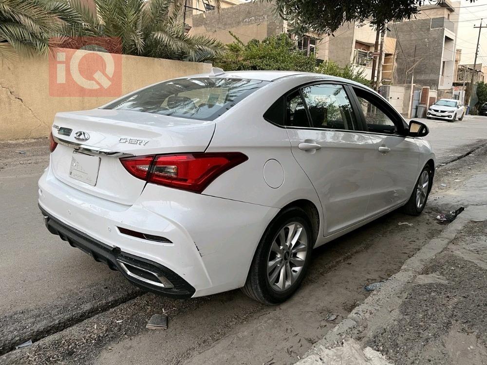 شيري أريزو 5